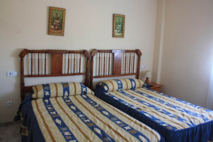Room 9 of 48