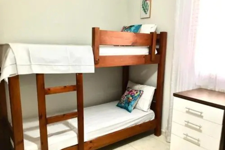 Room 6 of 14