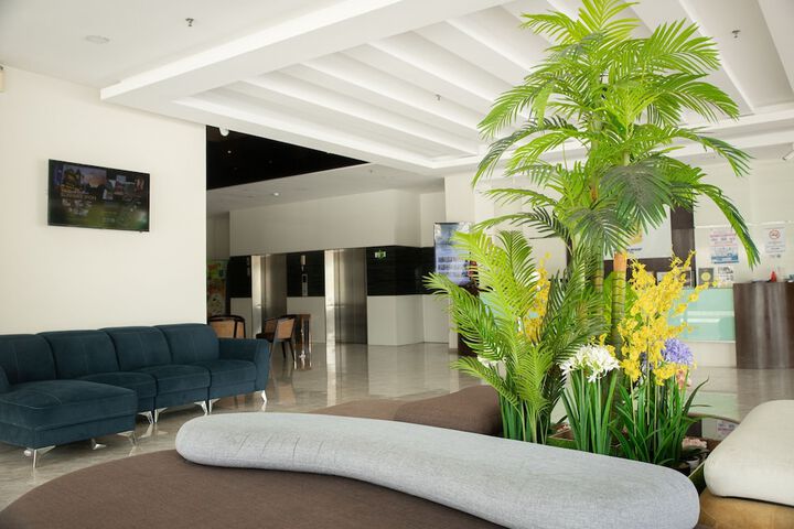 Guest Lobby