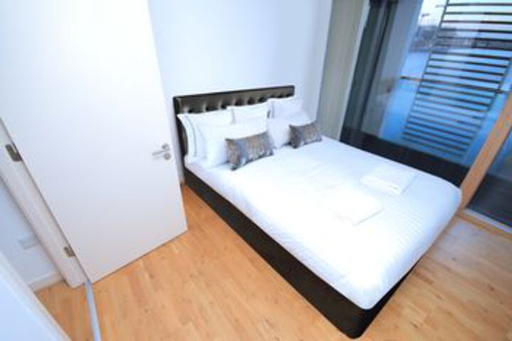 Room 13 of 22