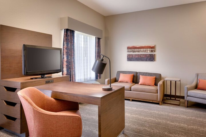 Room 4 of 38