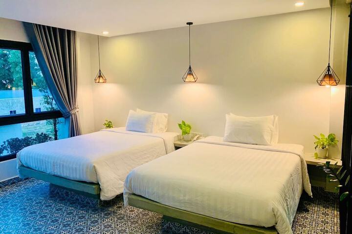 Room 8 of 47