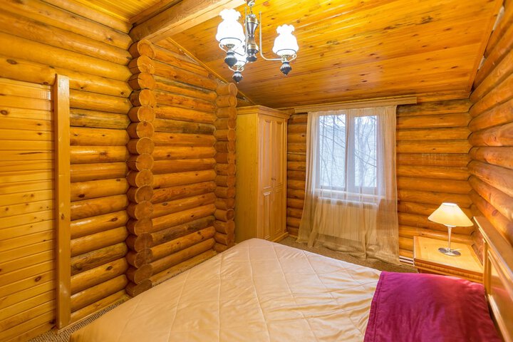 Room 9 of 31