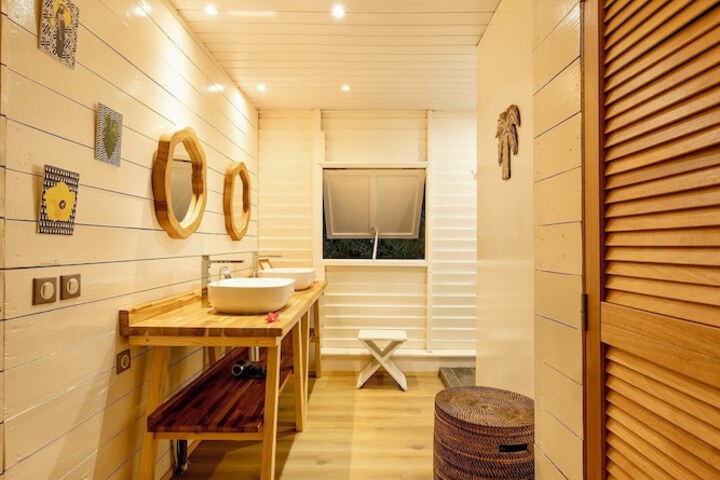 Room 46 of 90