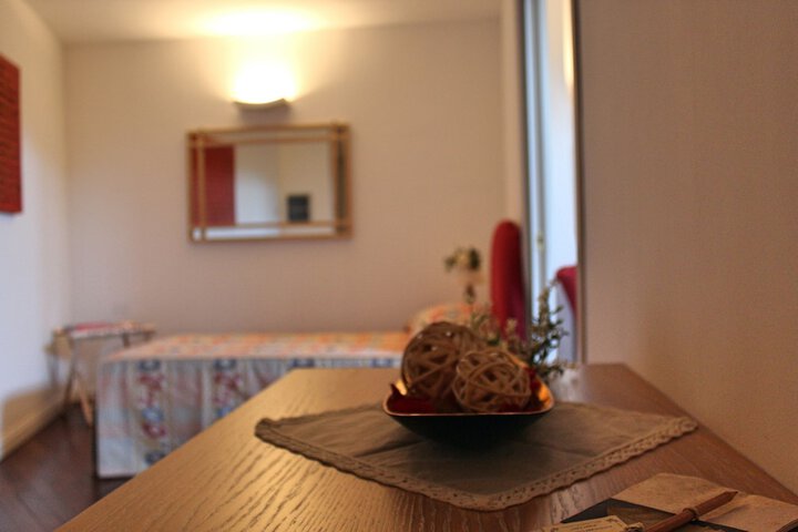 Room 11 of 28