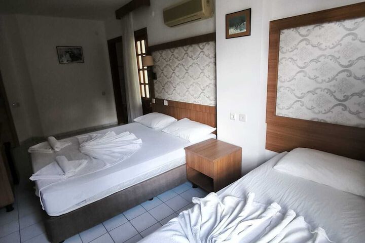 Room 17 of 72