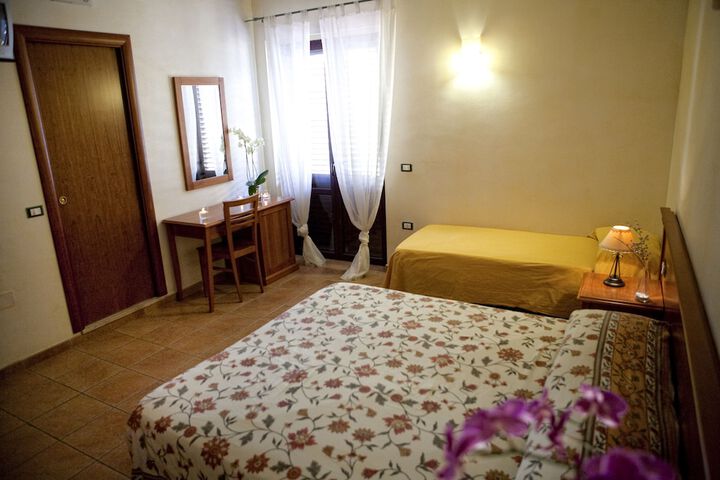 Room 6 of 36