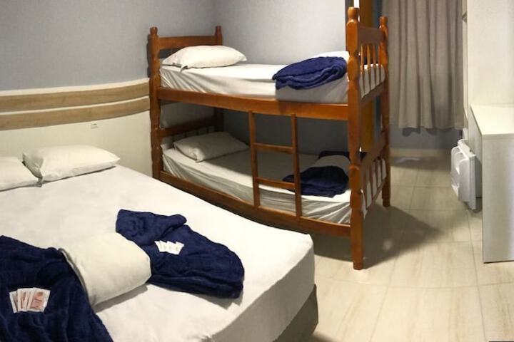 Room 4 of 9