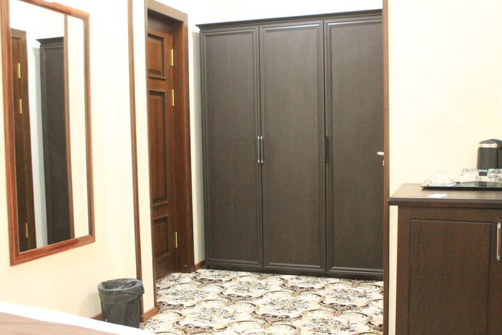 Room 25 of 61