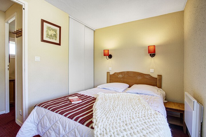 Room 7 of 34
