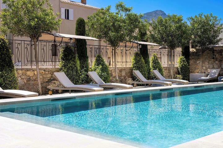 Pool 78 of 121