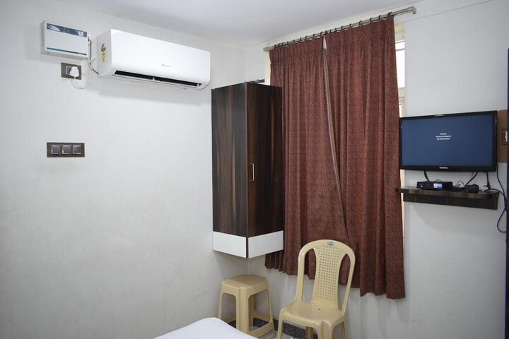 Room 21 of 49