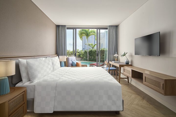 Room 15 of 105