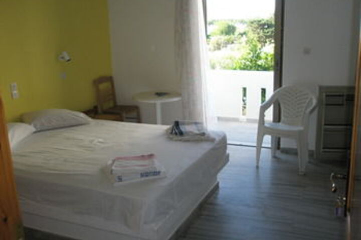 Room 9 of 15