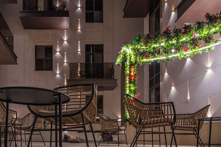 Hotel Exterior 49 of 57
