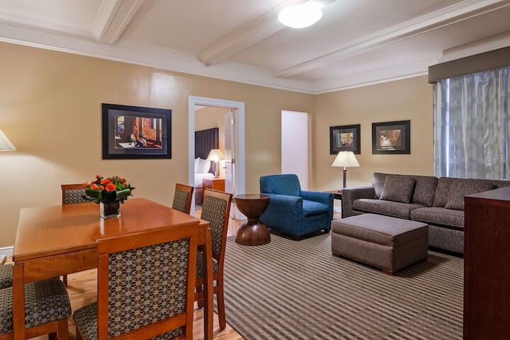 Best Western Plus Hospitality House New York | Bookonline.com