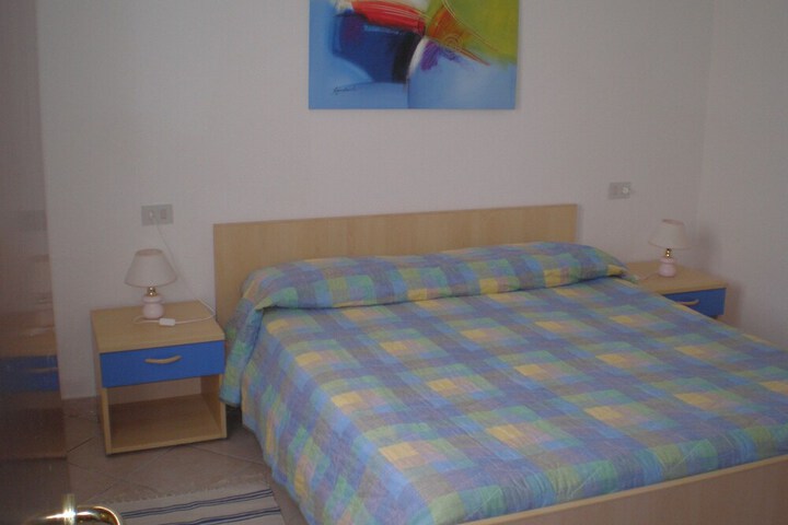 Room 4 of 23