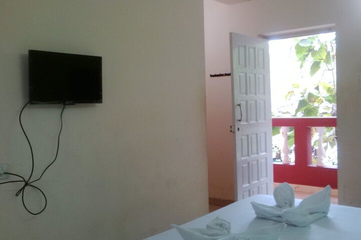 Room 5 of 6