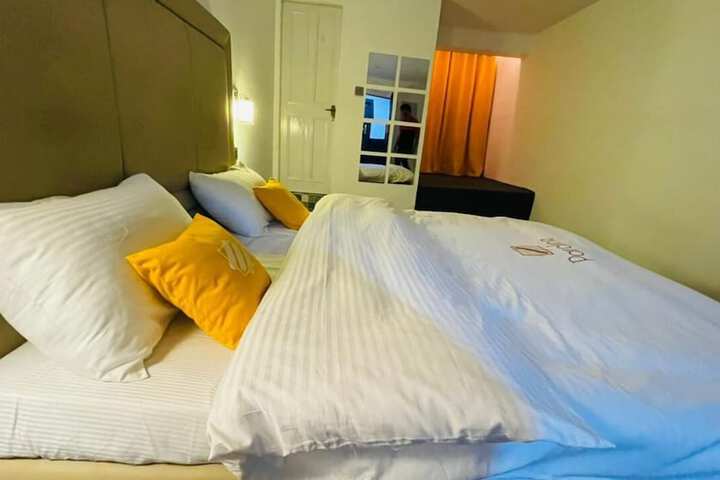 Room 19 of 25