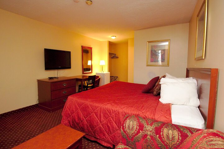 Room 8 of 95