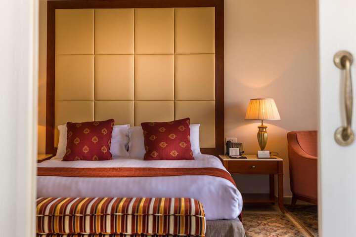 Room 43 of 105