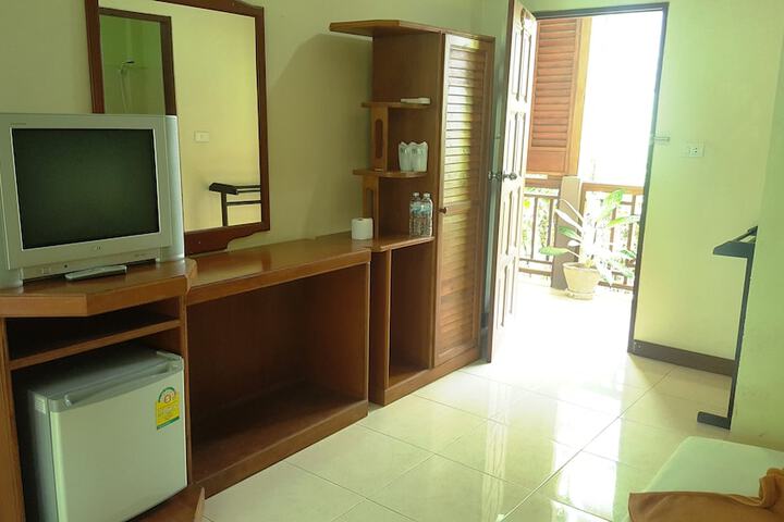 Room 14 of 81
