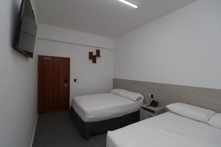 Room 21 of 39