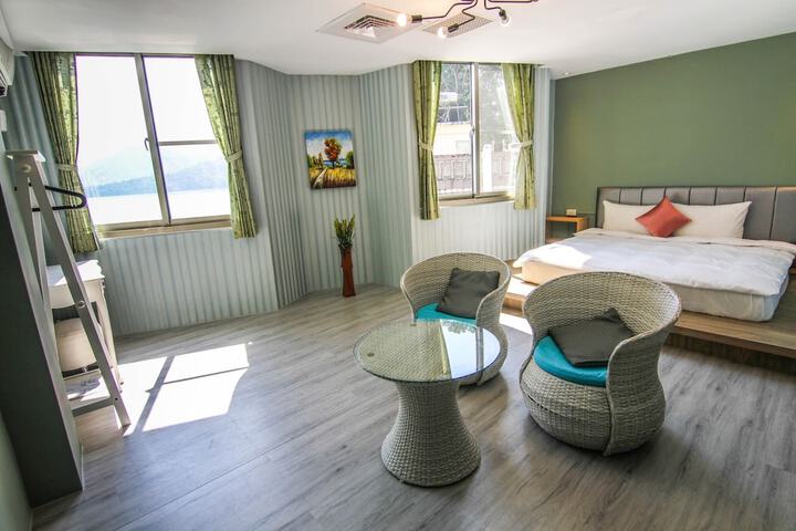 Room 20 of 48