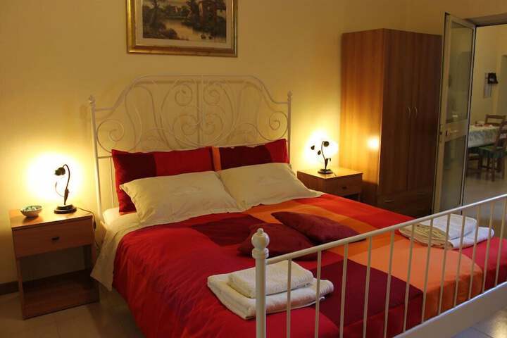Room 15 of 37