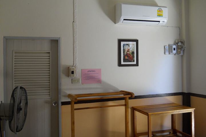 Room 16 of 47