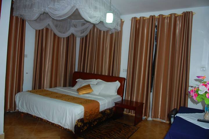 Room 5 of 29
