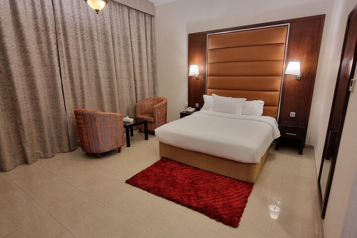 Room 9 of 19