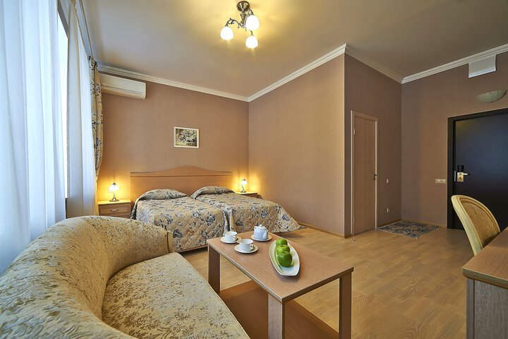 Room 5 of 43