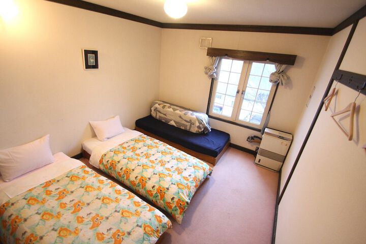 Room 5 of 21
