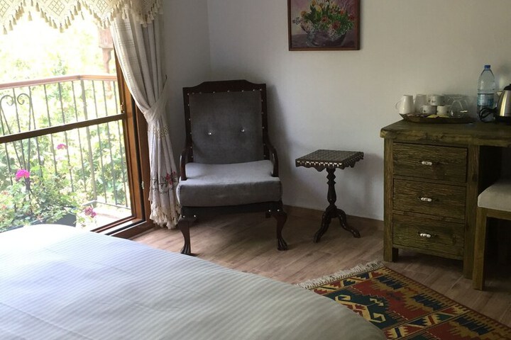 Room 46 of 90