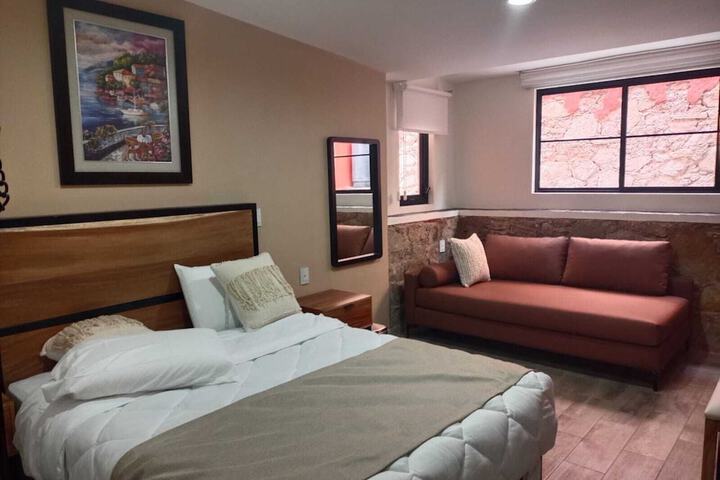 Room 6 of 96