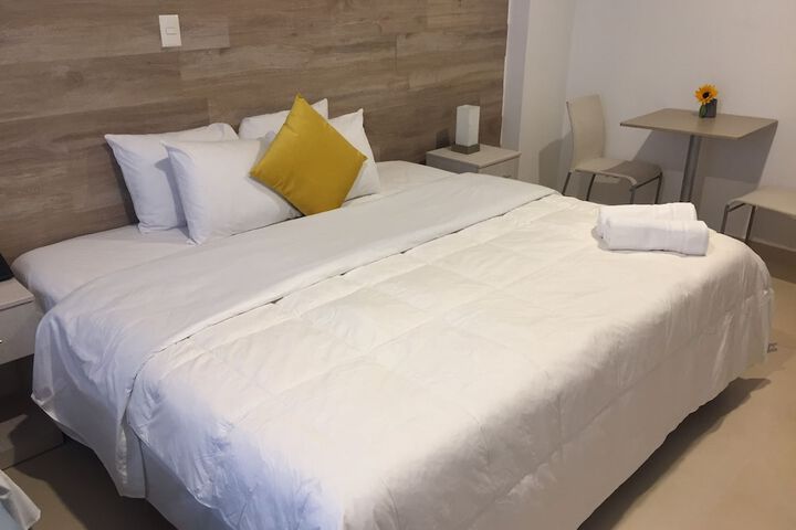 Room 2 of 41