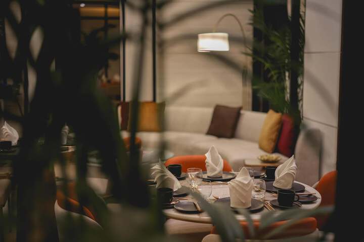 Lounge 105 of 125