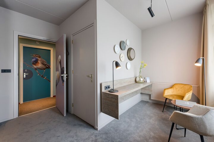 Room 21 of 34