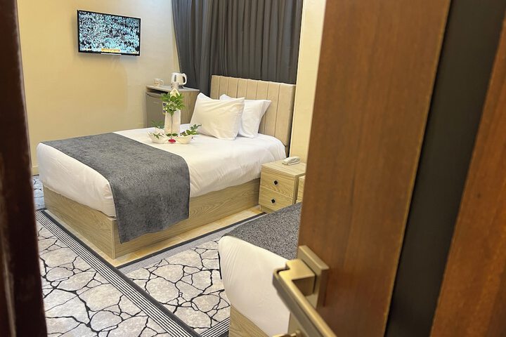 Room 5 of 27