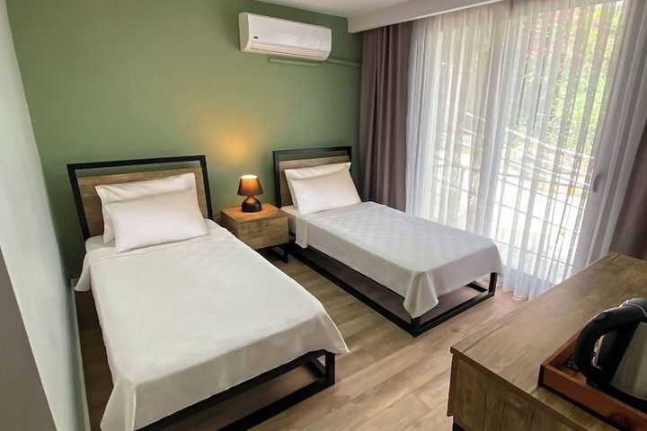 Room 44 of 61