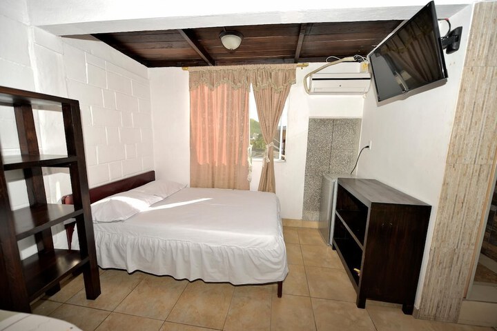 Room 9 of 41