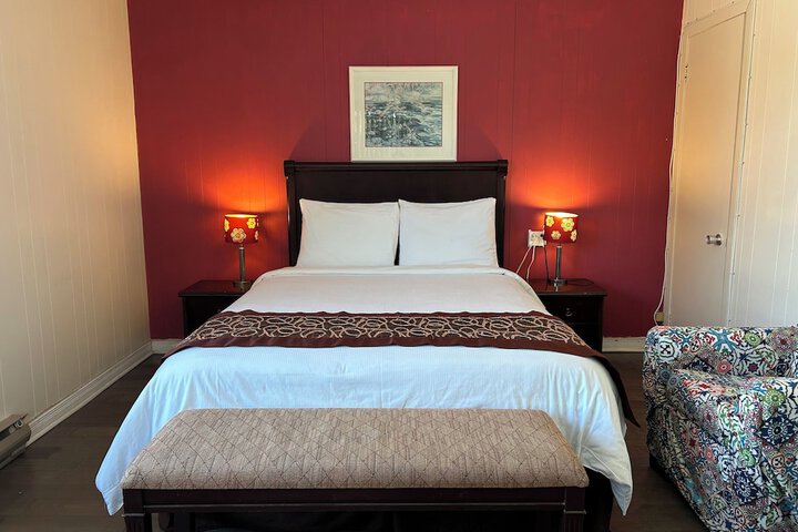 Room 7 of 19