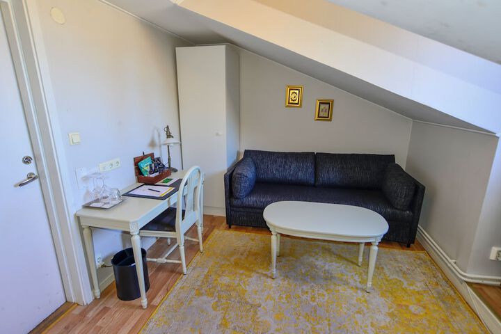 Room 20 of 75