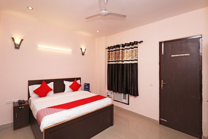 Room 18 of 23