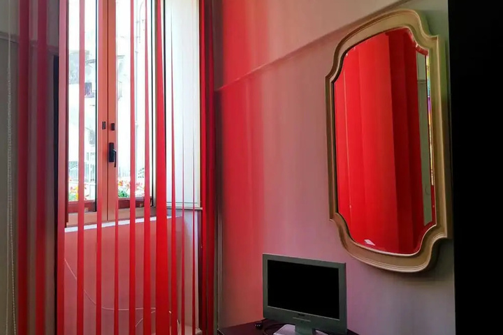 Room 3 of 18