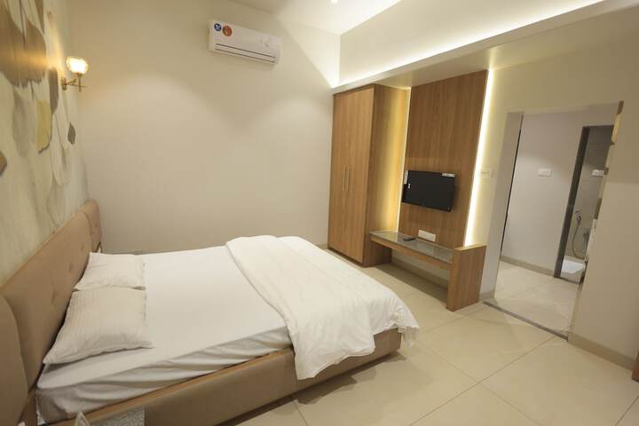 Room 26 of 65