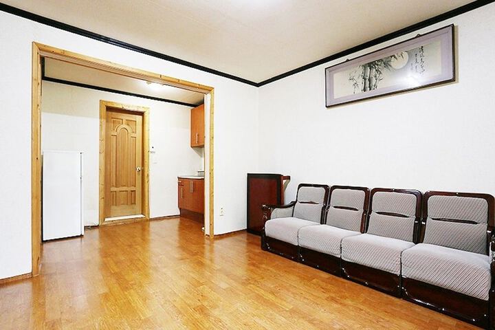 Room 4 of 22