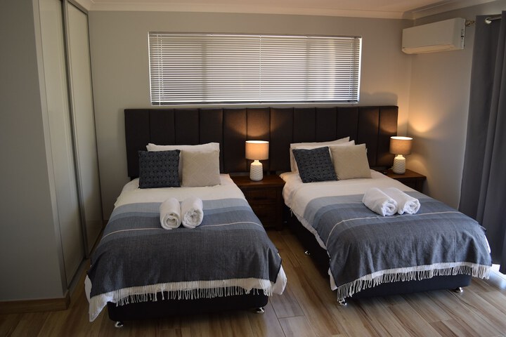 Room 14 of 40