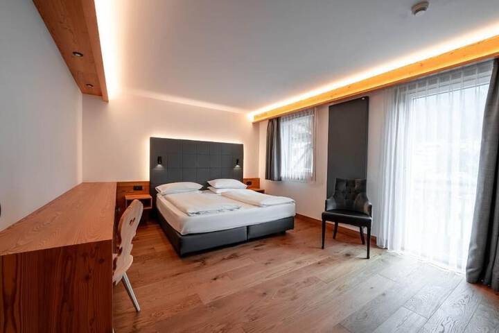 Room 34 of 94
